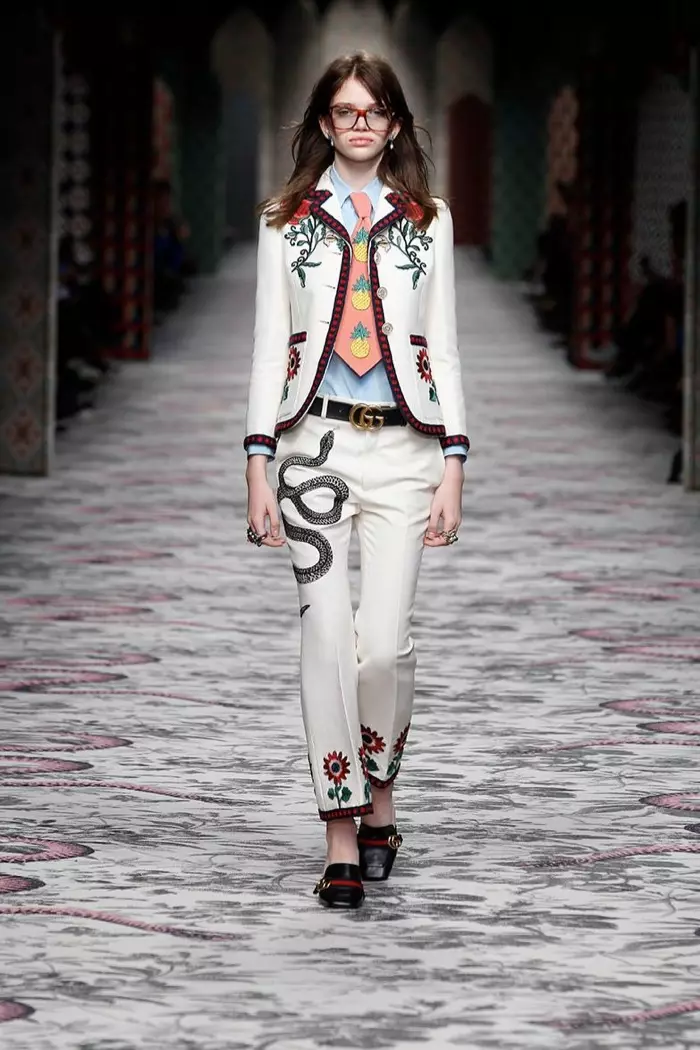 Muonekano kutoka kwa mkusanyiko wa Gucci wa spring 2016