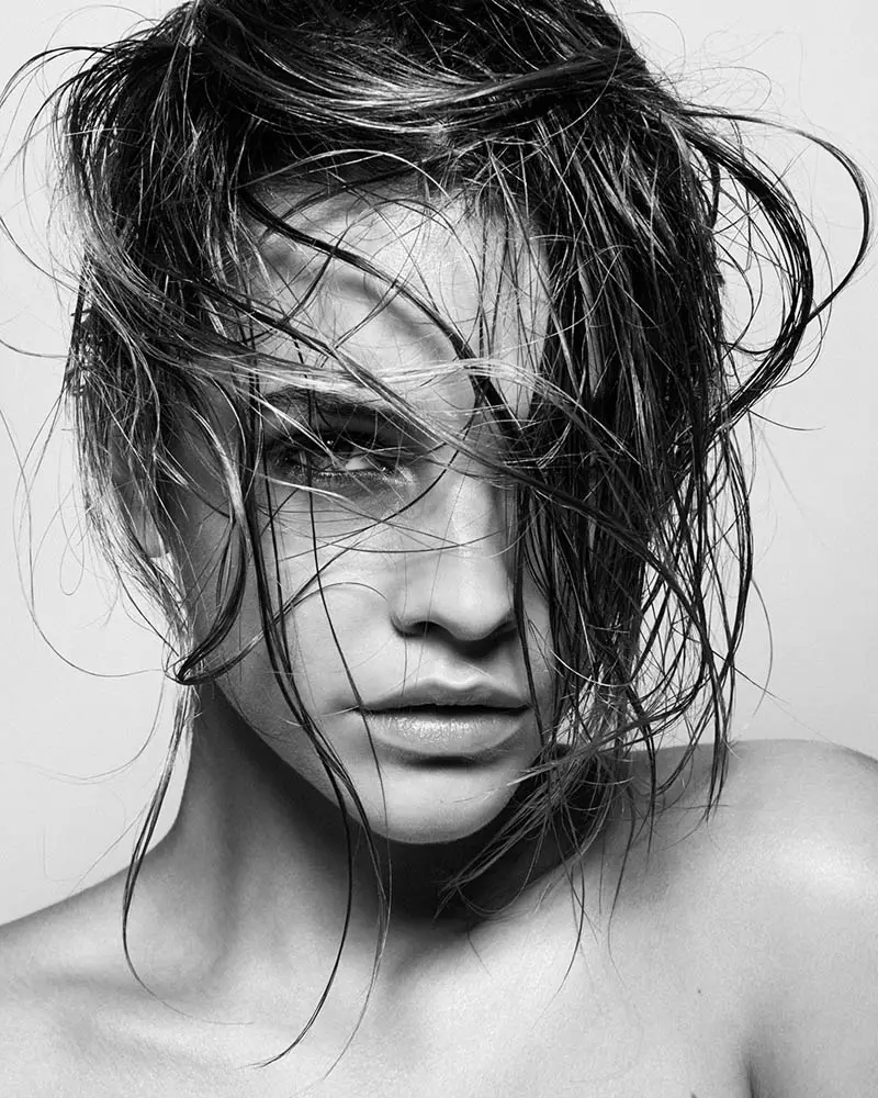 Barbara Palvin Stuns por Zoltan Tombor en Marie Claire Hungario