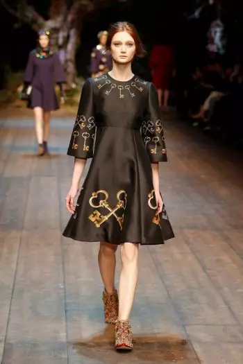 Dolce & Gabbana Fall / Winter 2014 | Izu Ejiji Milan