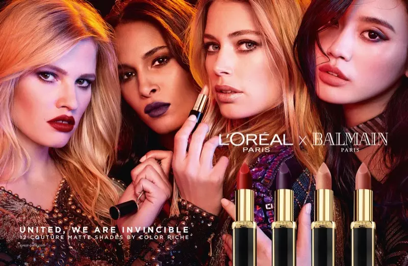 Lara Stone, Cindy Bruna, Doutzen Kroes a Ming Xi spillen an der L'Oreal Paris x Balmain Lipstick Kampagne