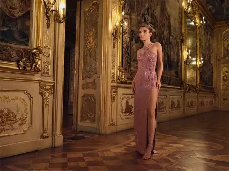 Az Atelier Versace 2020 tavaszi kollekciójával nyűgözi le