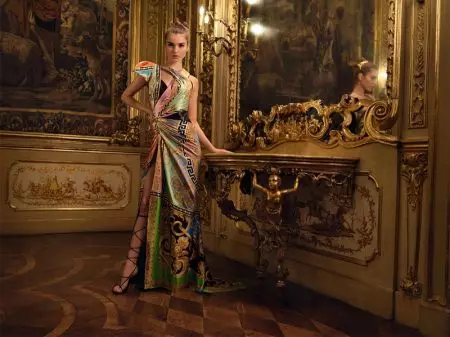 Atelier Versace Wows بہار 2020 مجموعہ کے ساتھ