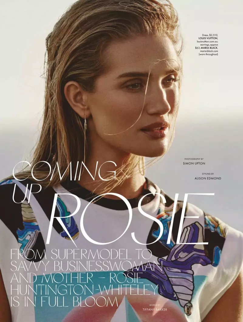 Rosie Huntington-Whiteley, ELLE Australia의 해변 스타일 포즈