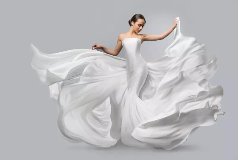 Airy Bridal Dress Tieġ Moda