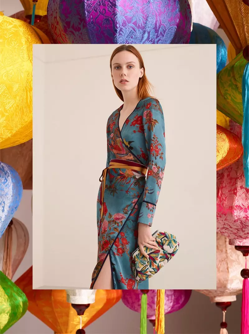 Kiki Willems modela Zara Printed Kimono Dress