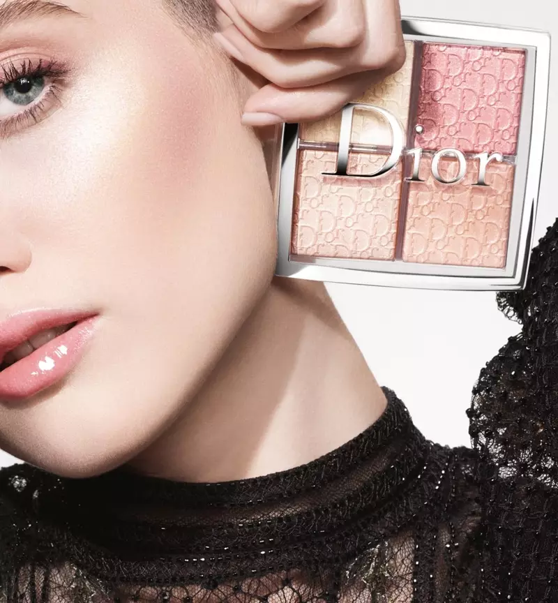 Ruth Bell-ek Dior Makeup Backstage - Holiday 2020 kanpainaren aurrean.