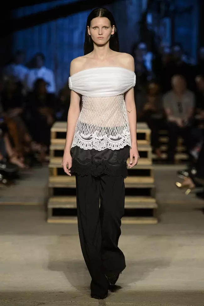 Givenchy Spring 2016 | New York Pantun Minggu