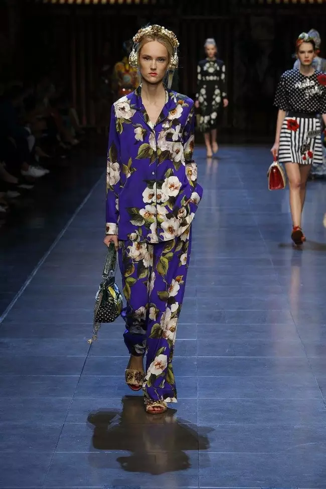 Un look din colecția de primăvară 2016 Dolce & Gabbana