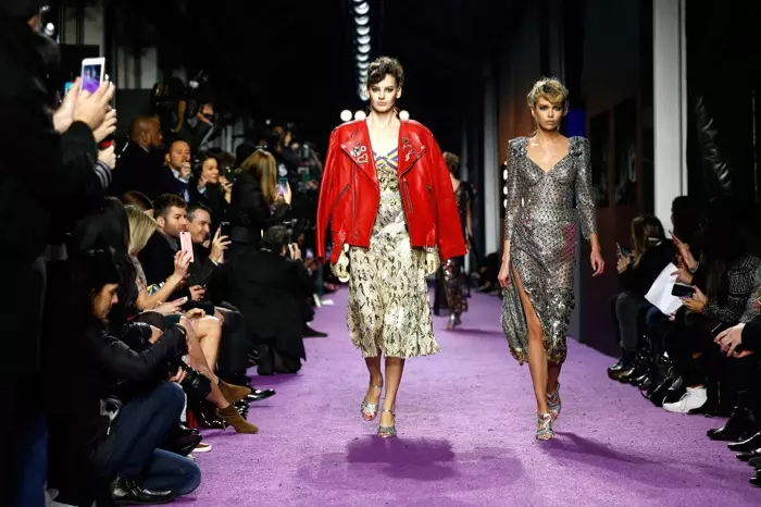 Amanda Murphy en Stella Maxwell stap die aanloopbaan by Zoolander 2-première met Marc Jacobs-ontwerpe