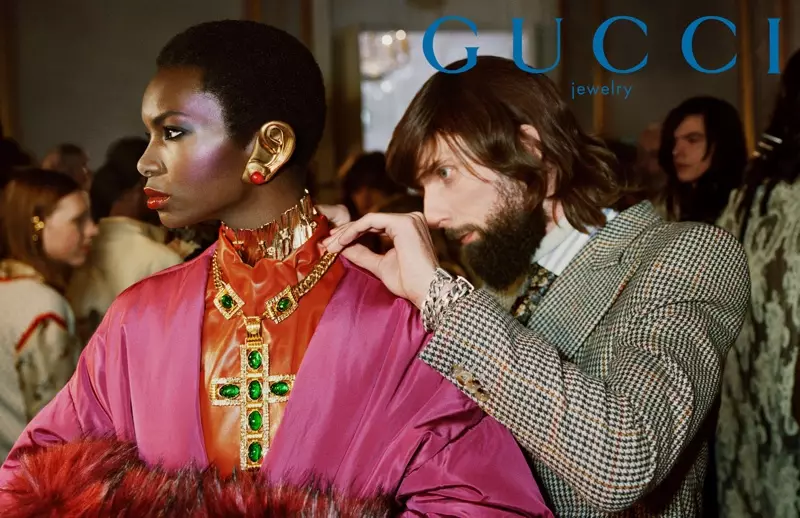 Gucci نے موسم خزاں کے موسم سرما 2019 کی مہم کے لیے تھرو بیک فیشن کو اسپاٹ لائٹ کیا۔