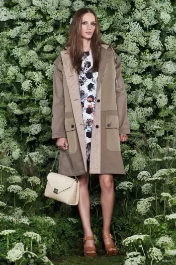 La Sorĉita Ĝardeno de Mulberry por Printempo 2015