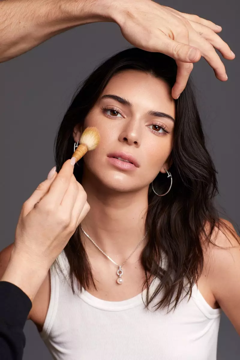 Kendall Jenner L'Officiel US 2019 moda muqovasi tahririyati