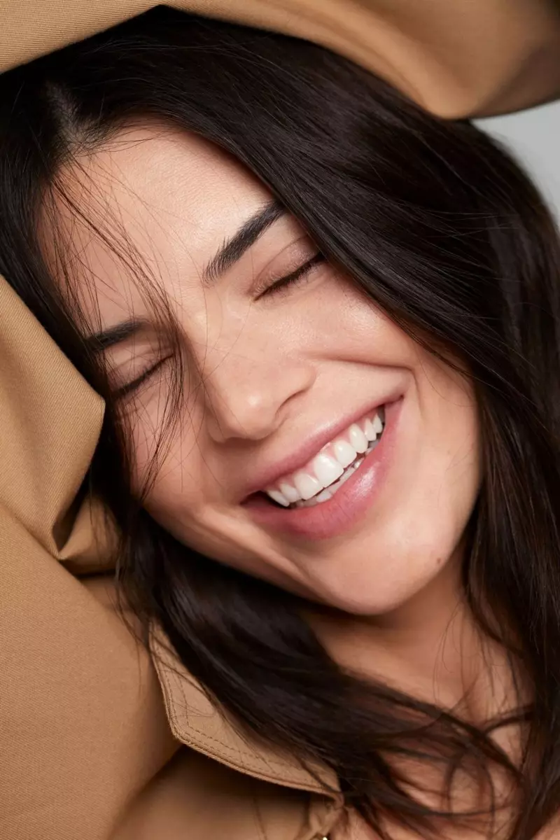 Kendall Jenner undirbýr sig fyrir nærmynd sína í L'Officiel