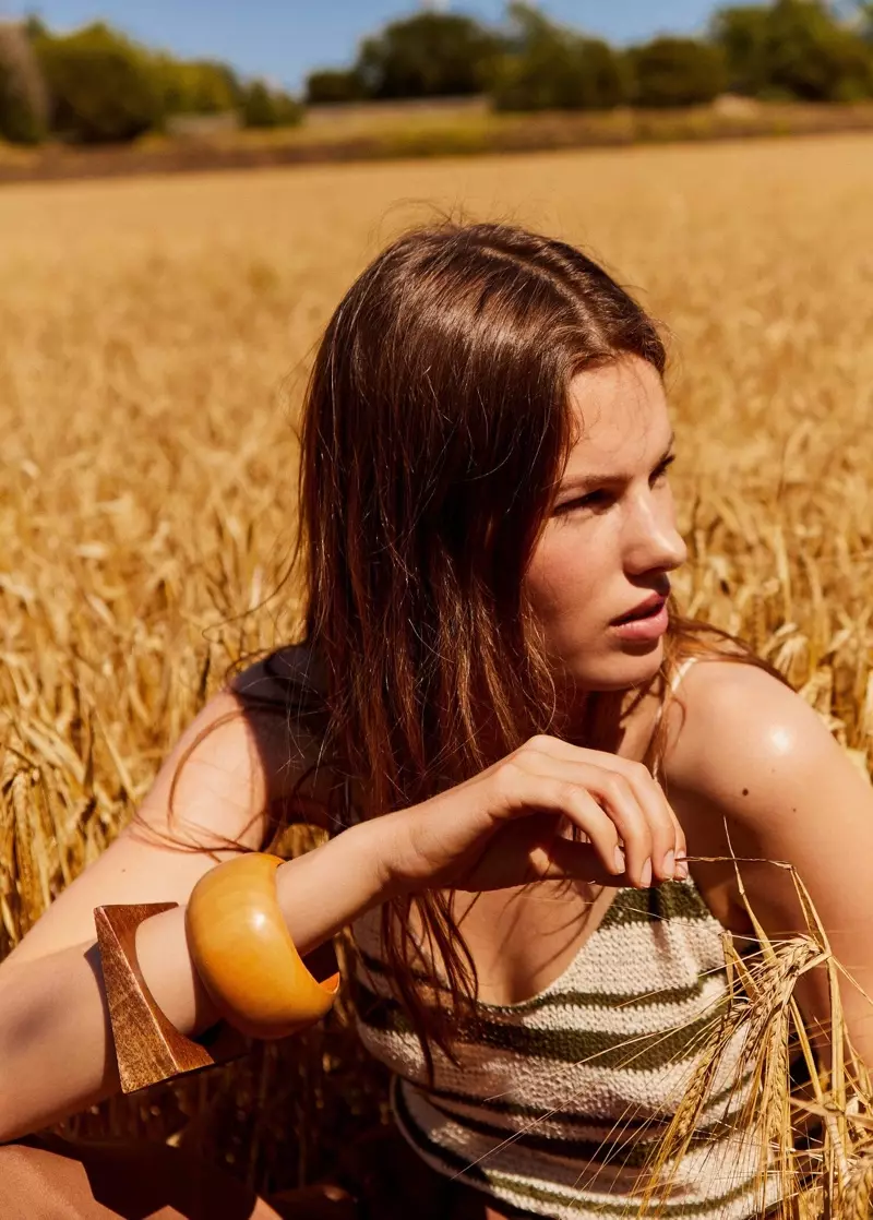 Roos van Elk spelar huvudrollen i Mango A Countryside Affair lookbook sommaren 2019