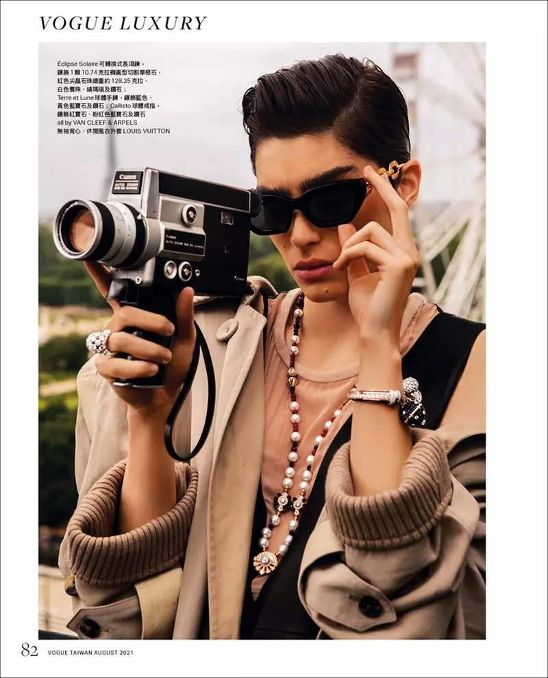 Snezana Gasic schittert in luxe edelstenen voor Vogue Taiwan