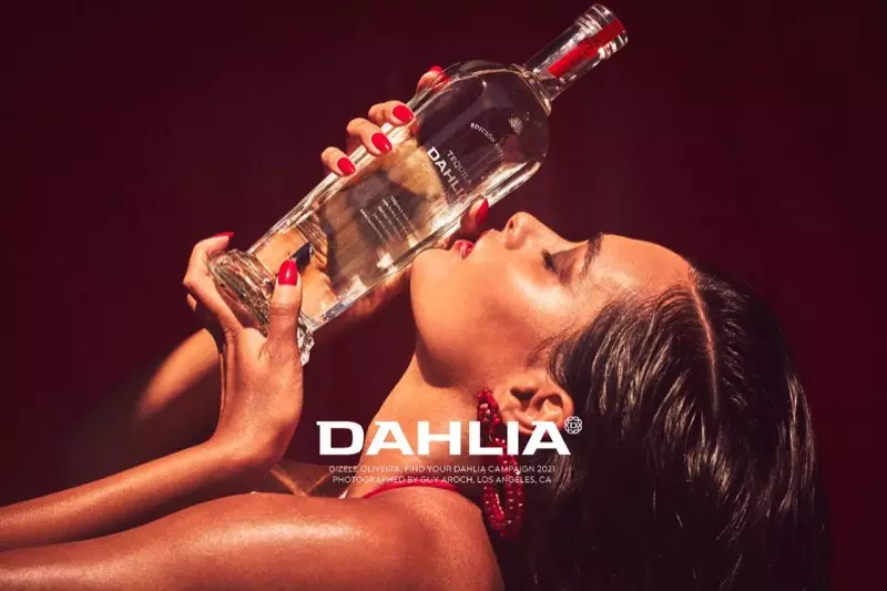 Kwiyamamaza kwa Dahlia Tequila.