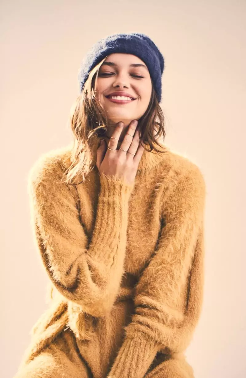 Minirobo de Free People Honey Turtleneck $108