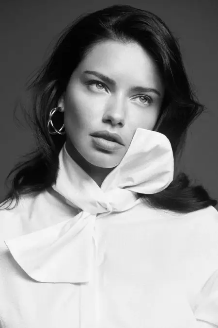 Adriana Lima BCBGMAXAZRIA Güýz 2019 kampaniýasynda bir pozisiýa urýar