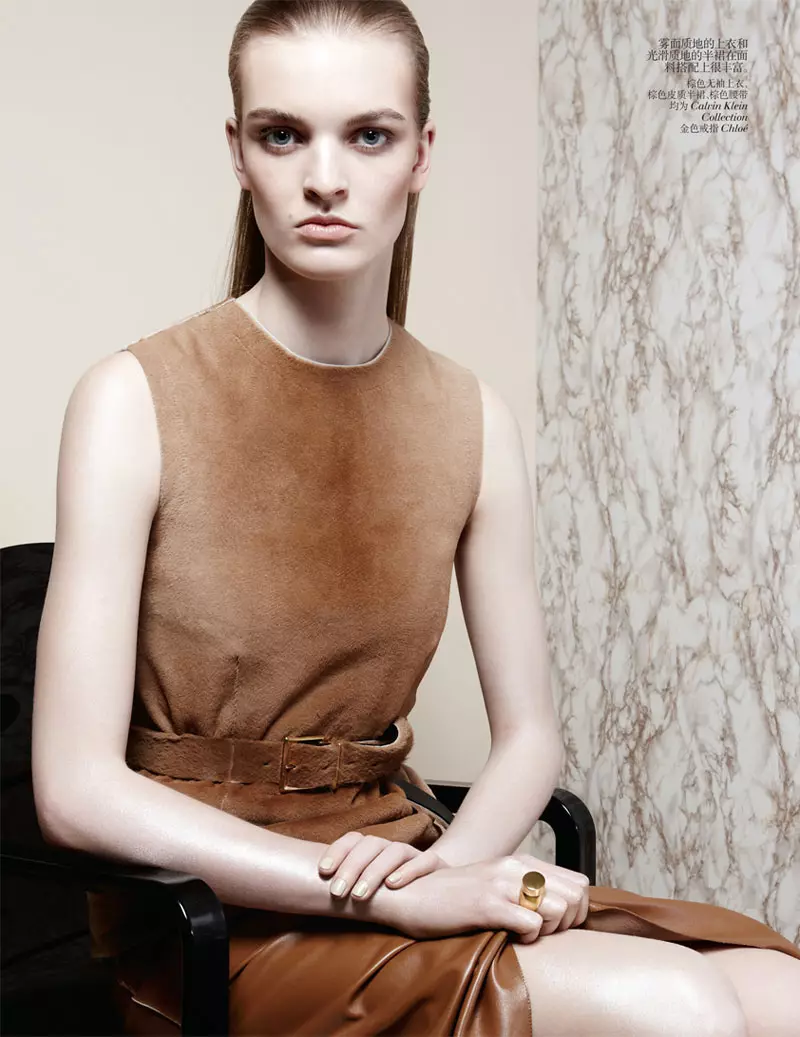 Juliane Gruner Sports Sleek Style por Amy Troost en Vogue China julio 2013