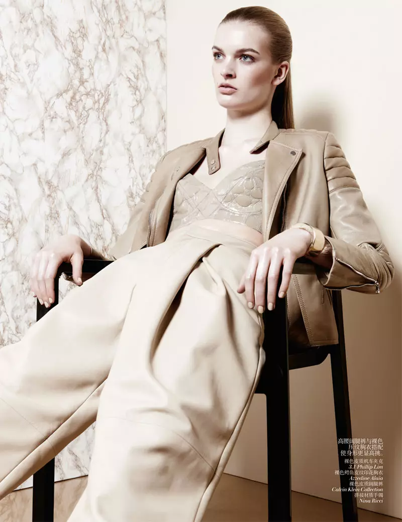 Juliane Gruner sportos elegáns stílust Amy Troostnak a Vogue China-ban, 2013. július