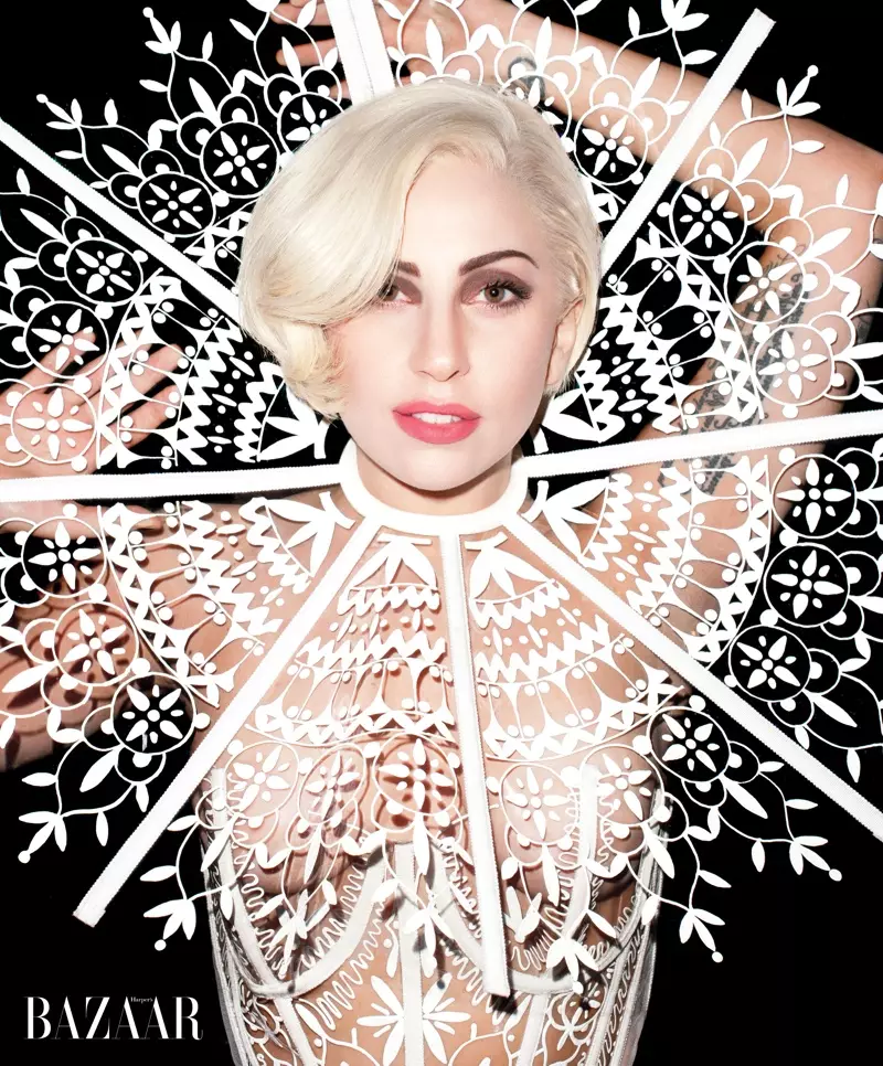 Lady Gaga Anovhara Harper's Bazaar, Anotaura Ramangwana Remafashoni