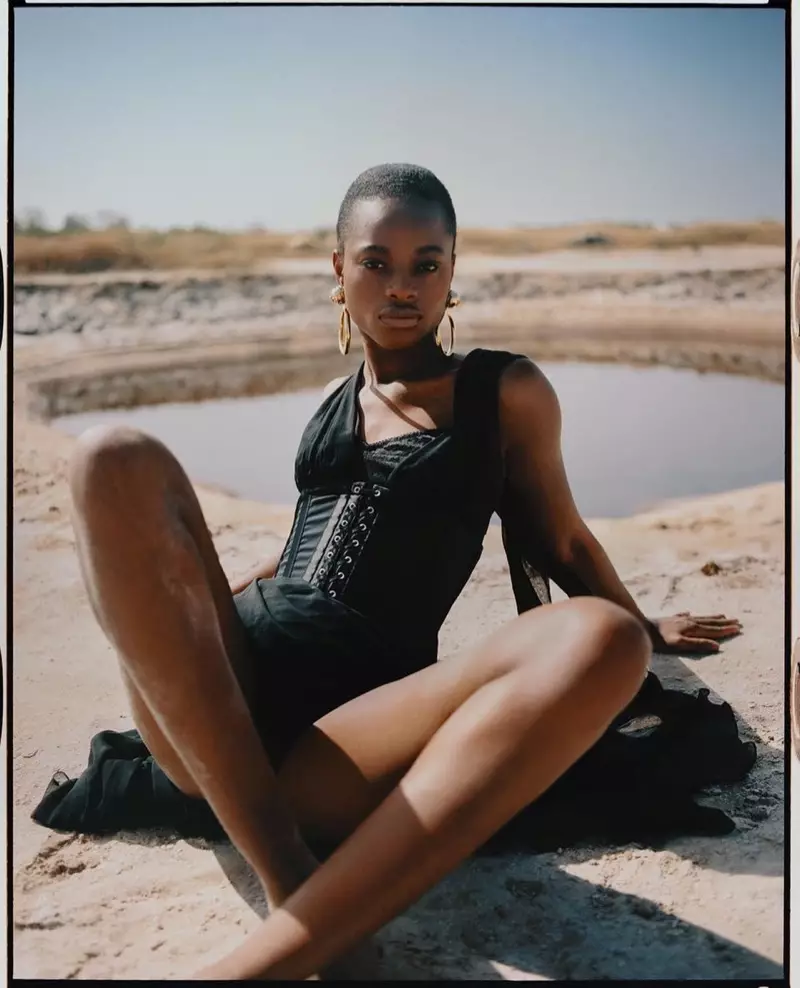 Mayowa Nicholas o khahlisa Maqephe a Vogue Spain