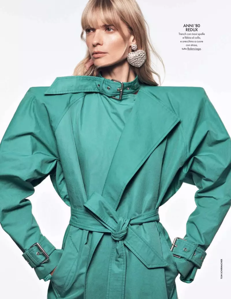 Julia Stegner adopta un novo look de tempada para ELLE Italia