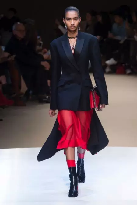 Alexander McQueen poudarja naravne motive za jesen 2018