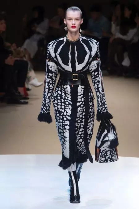 Alexander McQueen pabrėžia gamtos motyvus 2018 m. rudenį