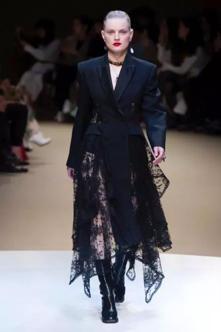 Alexander McQueen 2018-ci ilin payızı üçün təbii motivləri vurğulayır