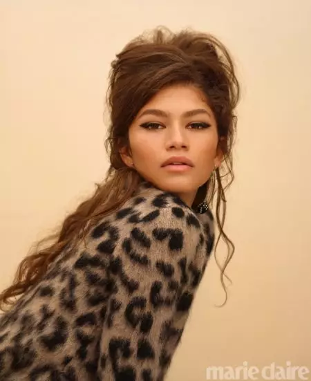 Imiyoboro ya Zendaya 60 yuburyo bwa Marie Claire Igipfukisho