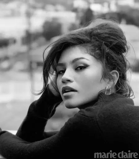 Zendaya Channels 60's Style fyrir Marie Claire Cover Story