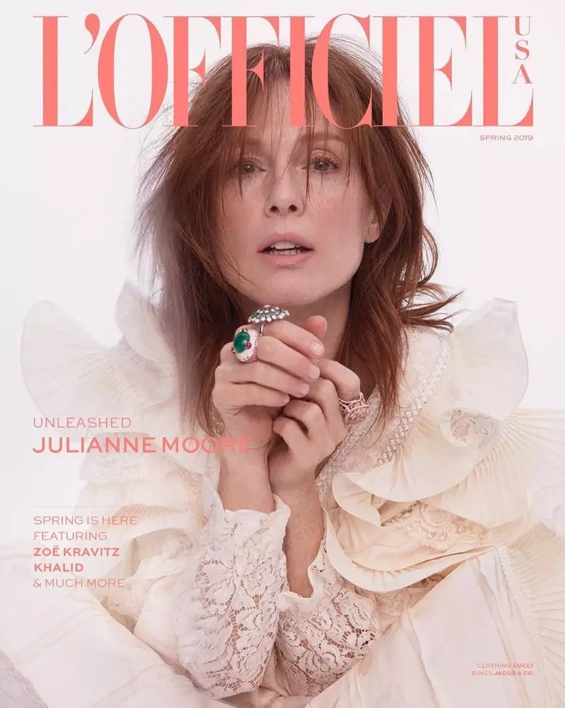 Julianne Moore 在 L'Officiel USA 2019 年春季封面上