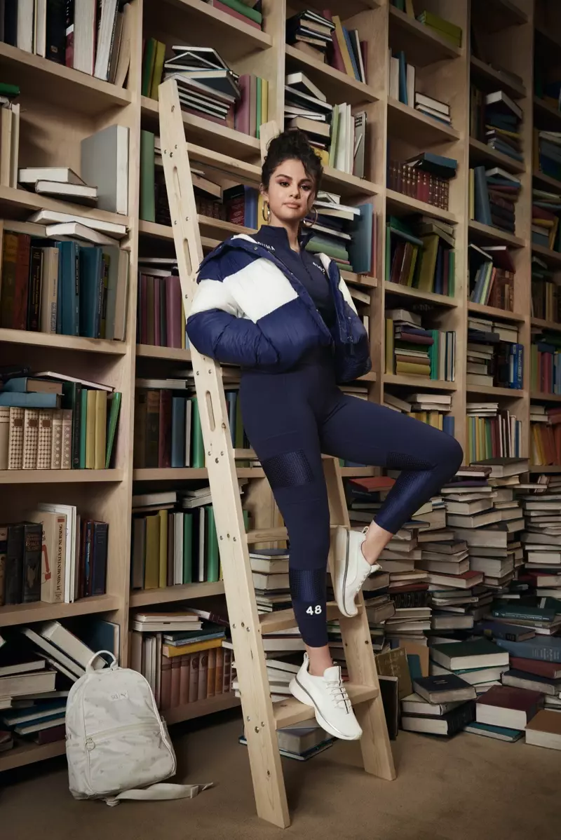 Selena Gomez, kostýum geýip, SG x PUMA 2019-njy ýylyň güýz-gyş kampaniýasynda peýda bolýar