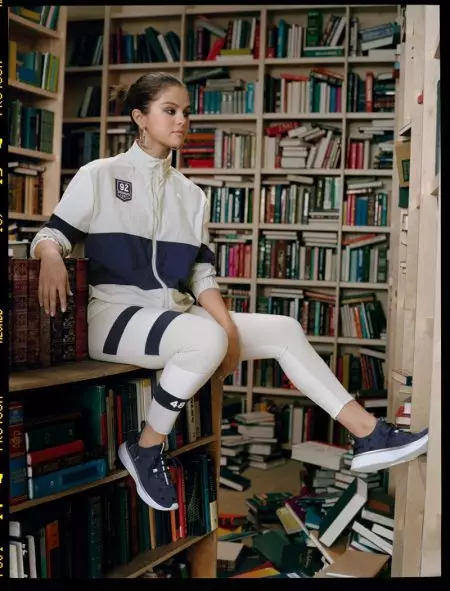 Selena Gomez sukeltaa kirjoihin PUMA Winter Collection -kokoelmassa