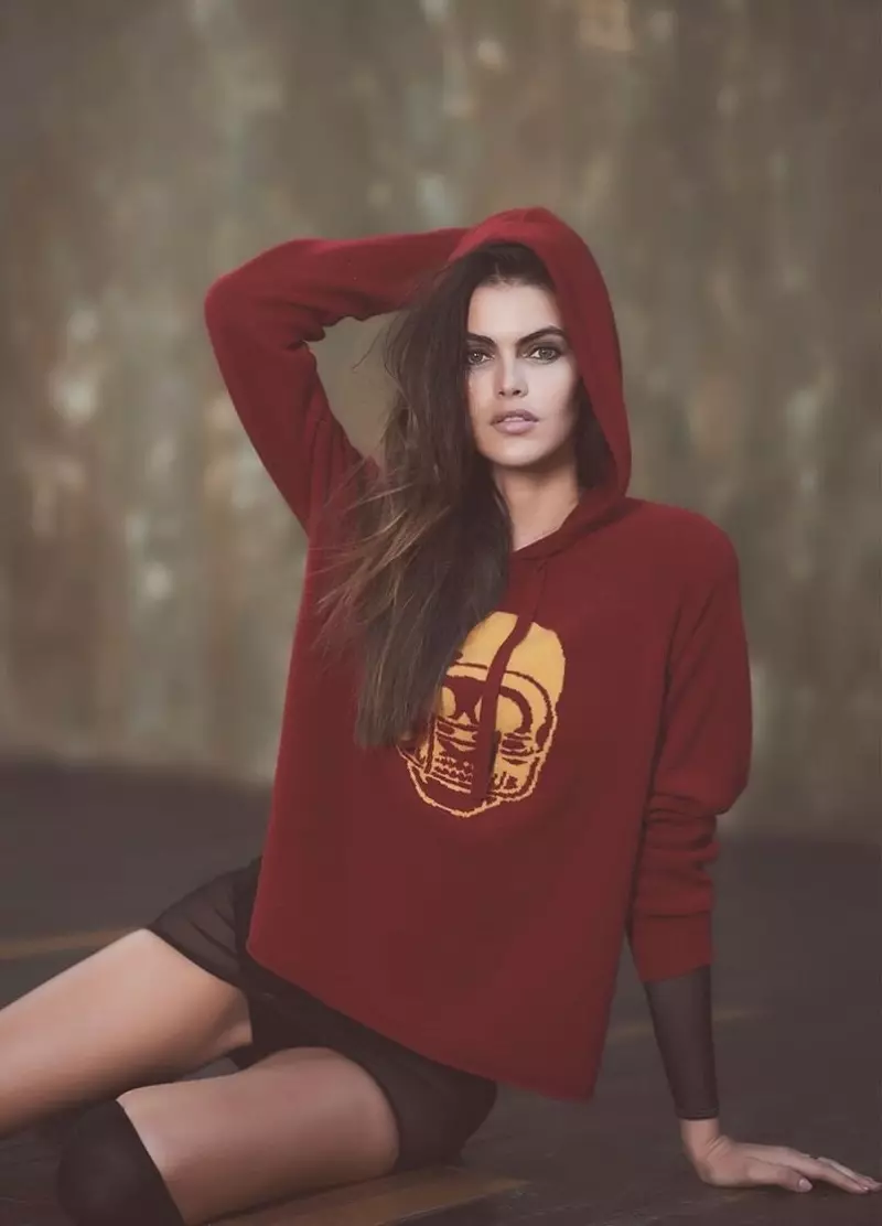 Mga bituon ni Kamila Hansen sa Skull Cashmere fall-winter 2019 nga kampanya