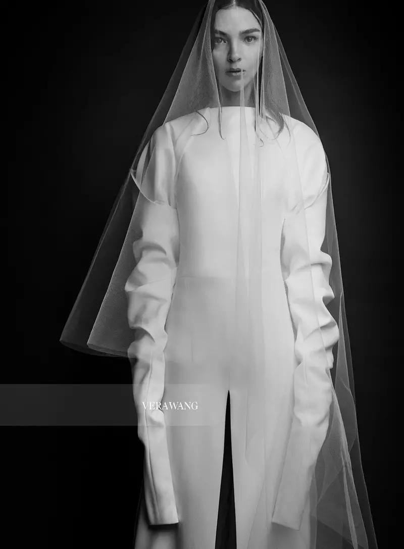 Vera Wang Bridal представила платье Margherite в весенней рекламной кампании 2018 года.