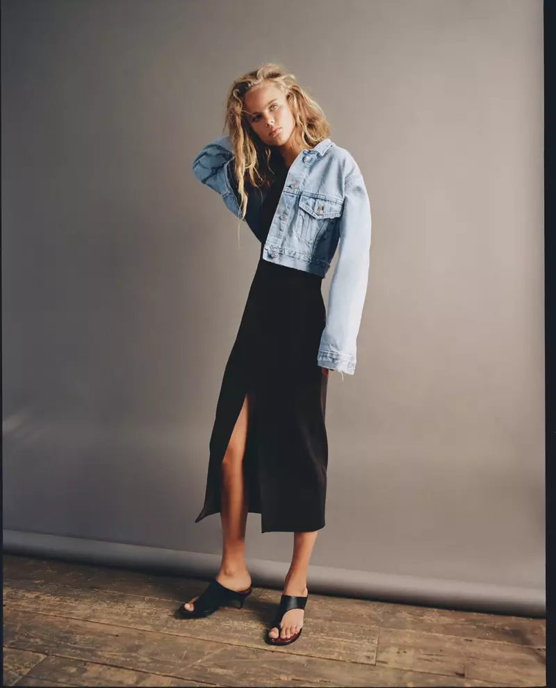 Olivia Vinten posa nos estilos de jeans da Zara para o outono de 2020.