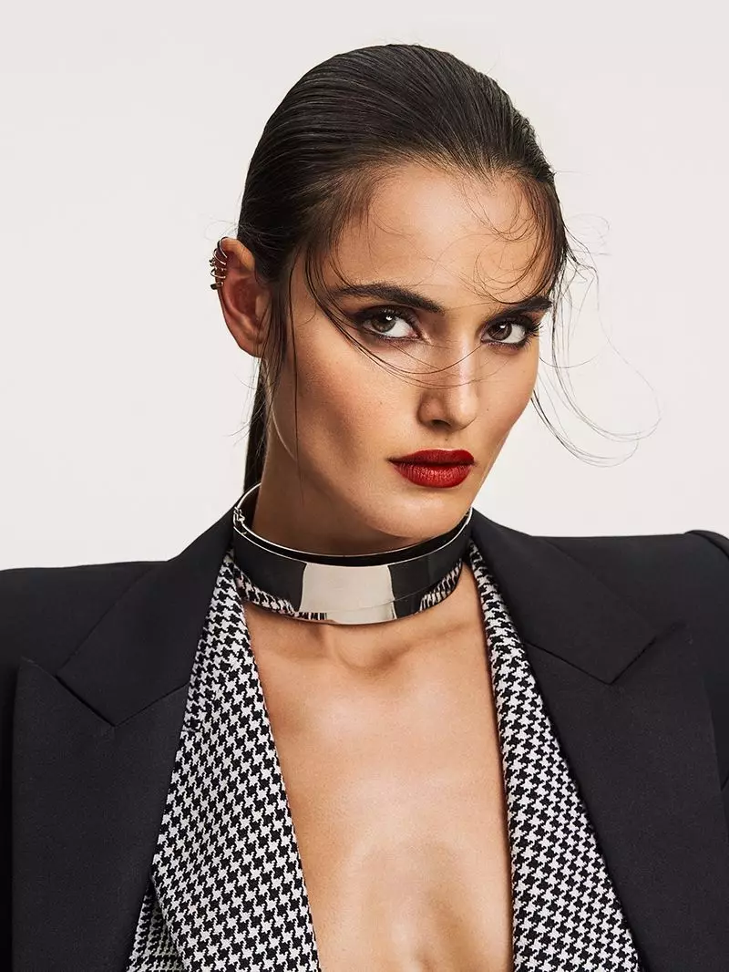 Blanca Padilla posa in stili eclettici per Vogue Taiwan