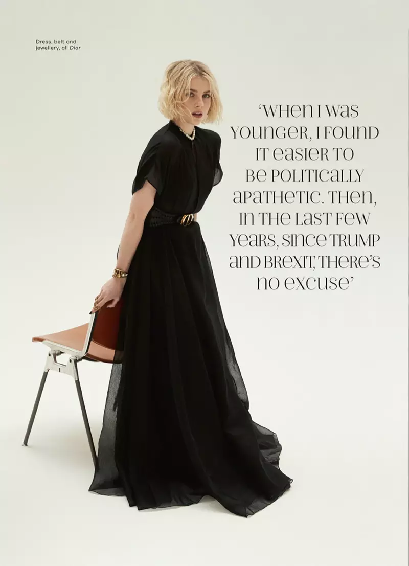 Vestida de negro, Lucy Boynton encanta en Dior