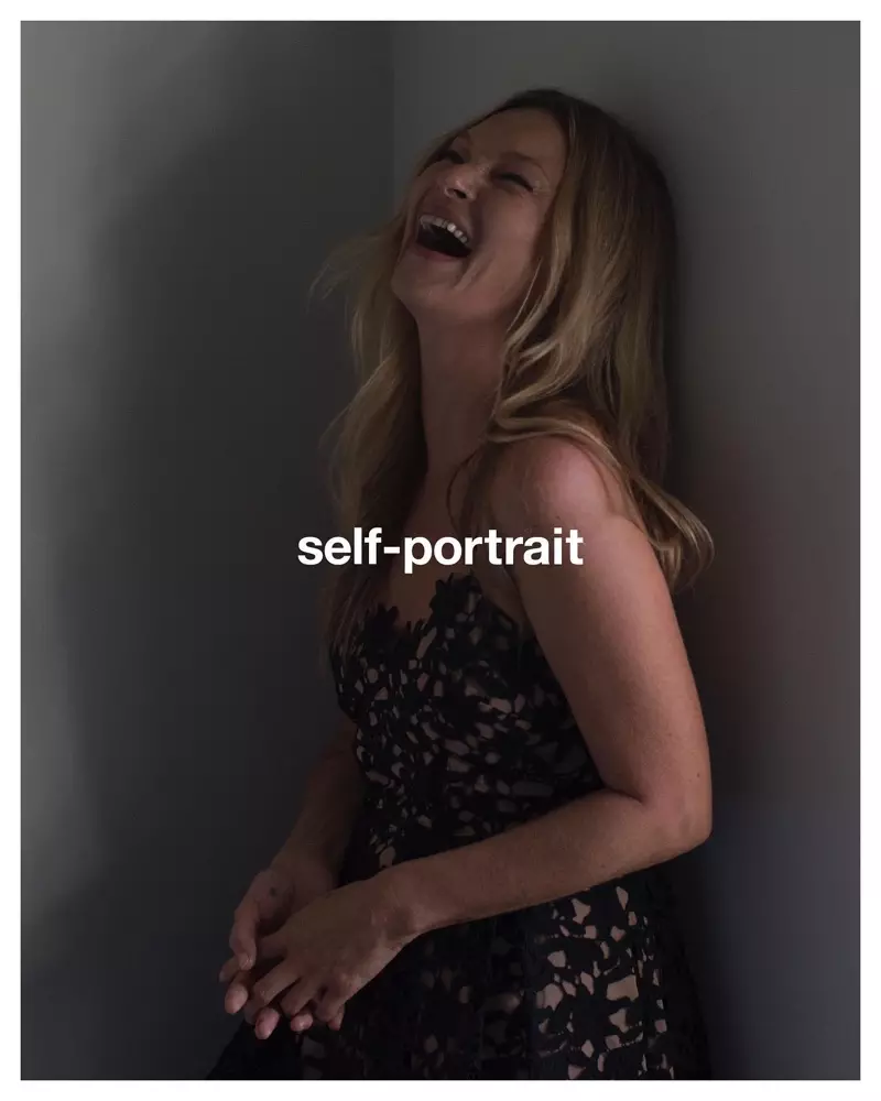 Self-Portrait revela campanha pré-outono 2021 com a supermodelo Kate Moss.