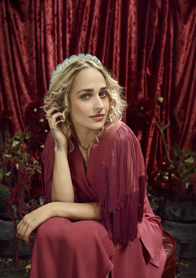 Jemima-Kirke-Bust-Magazine-Decembar-2015-Cover-Photoshoot05