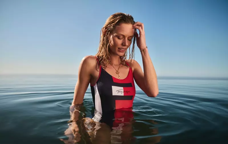 Fotografii pentru costume de baie de vară Tommy Hilfiger 2020