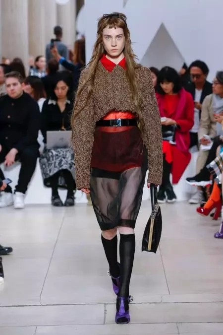 Miu Miu 2019-жылдын жазына заманбап ретро сунуштайт