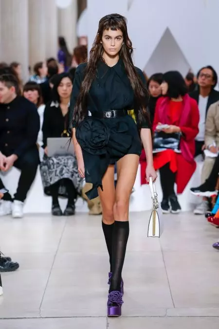 MiuMiuが2019年春にモダンレトロを提供