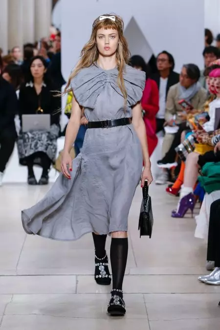 Miu Miu ofrece un estilo retro moderno para la primavera de 2019