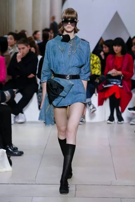 MiuMiuが2019年春にモダンレトロを提供