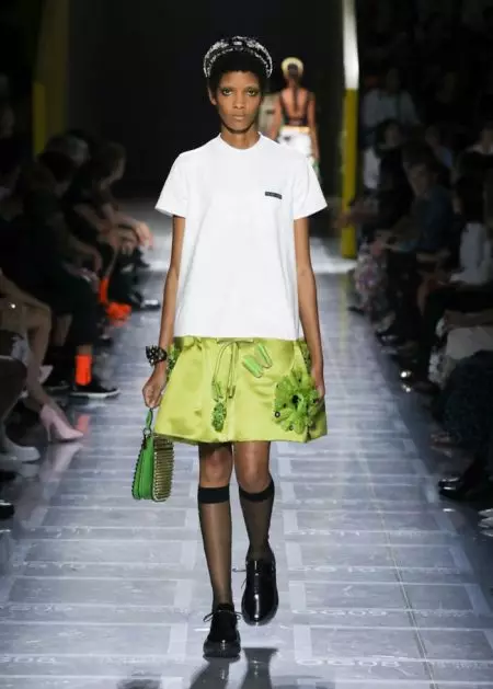 Prada porta formes retro a la primavera del 2019