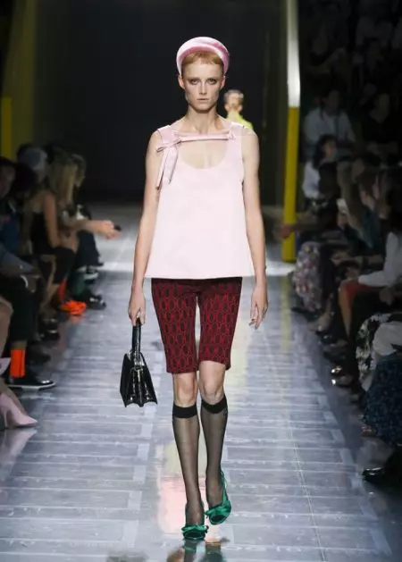 Prada toob 2019. aasta kevadesse retrokujundid