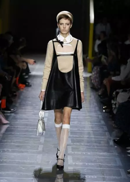 Prada trae formas retro para a primavera de 2019